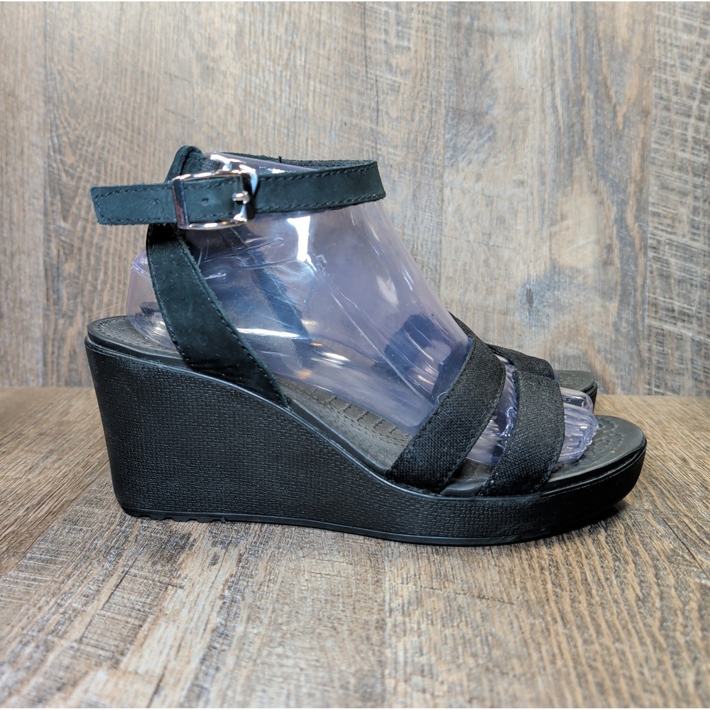 Crocs Leigh II Sandals Womens Sz 9 Black Ankle Strap Buckle Comfort Wedge Shoes - Picture 2 of 13